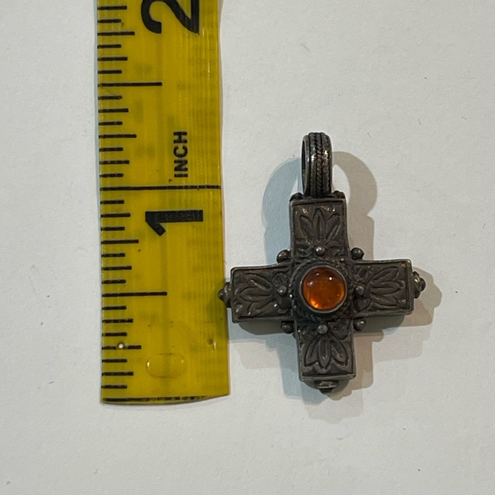 925 Sterling Silver Stone Cross Pendant - Picture 4 of 4